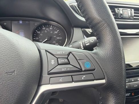 Used 2022 Nissan Rogue Sport SL w/ Premium Package FWD image 26