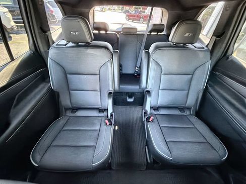 Used 2025 Buick Enclave Sport Touring w/ LPO, Floor Liner Package AWD/4WD image 26