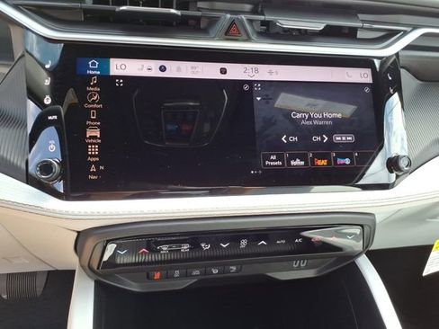 New 2026 Jeep Cherokee Overland image 11