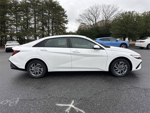 New 2026 Hyundai Elantra Blue image 8