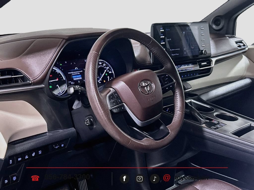 Used 2021 Toyota Sienna Platinum FWD image 8