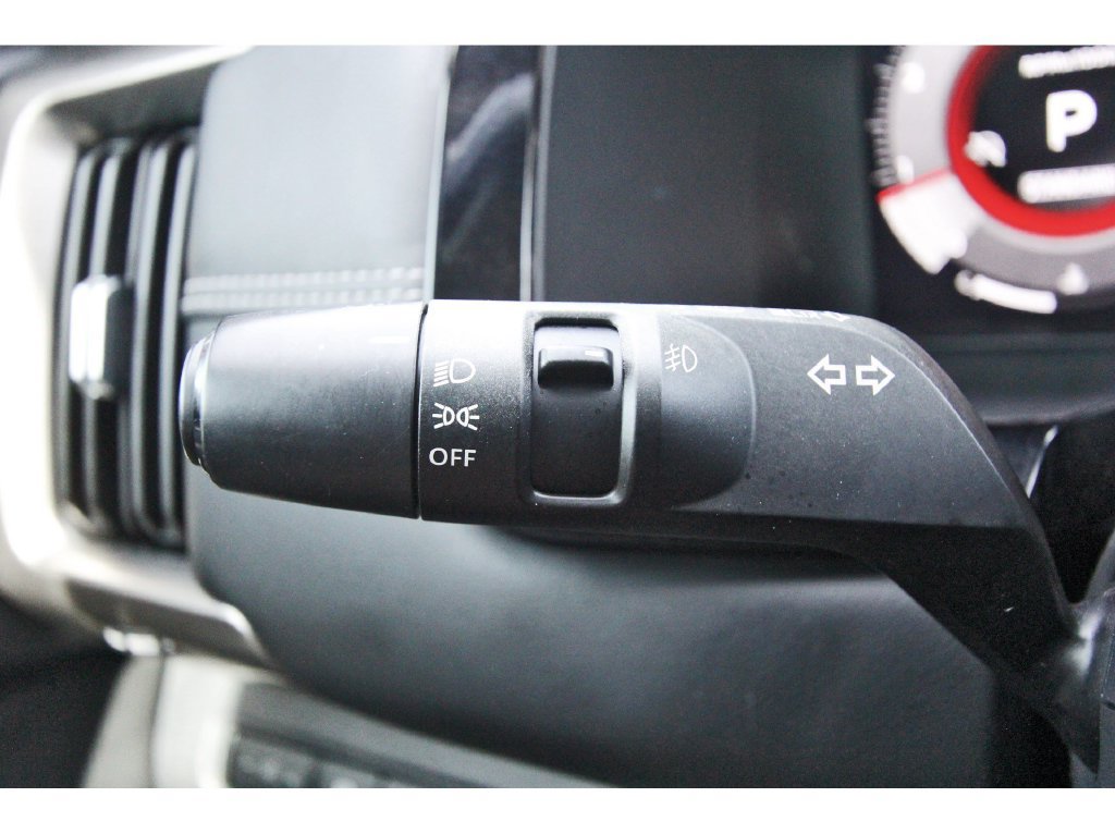 Used 2023 Nissan Pathfinder Platinum w/ Lighting Package (N93) FWD image 21