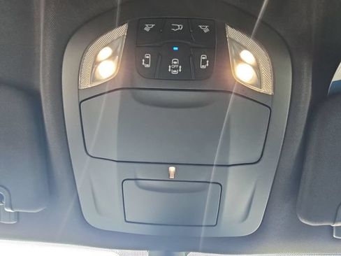 Used 2025 Chrysler Pacifica Select FWD image 20