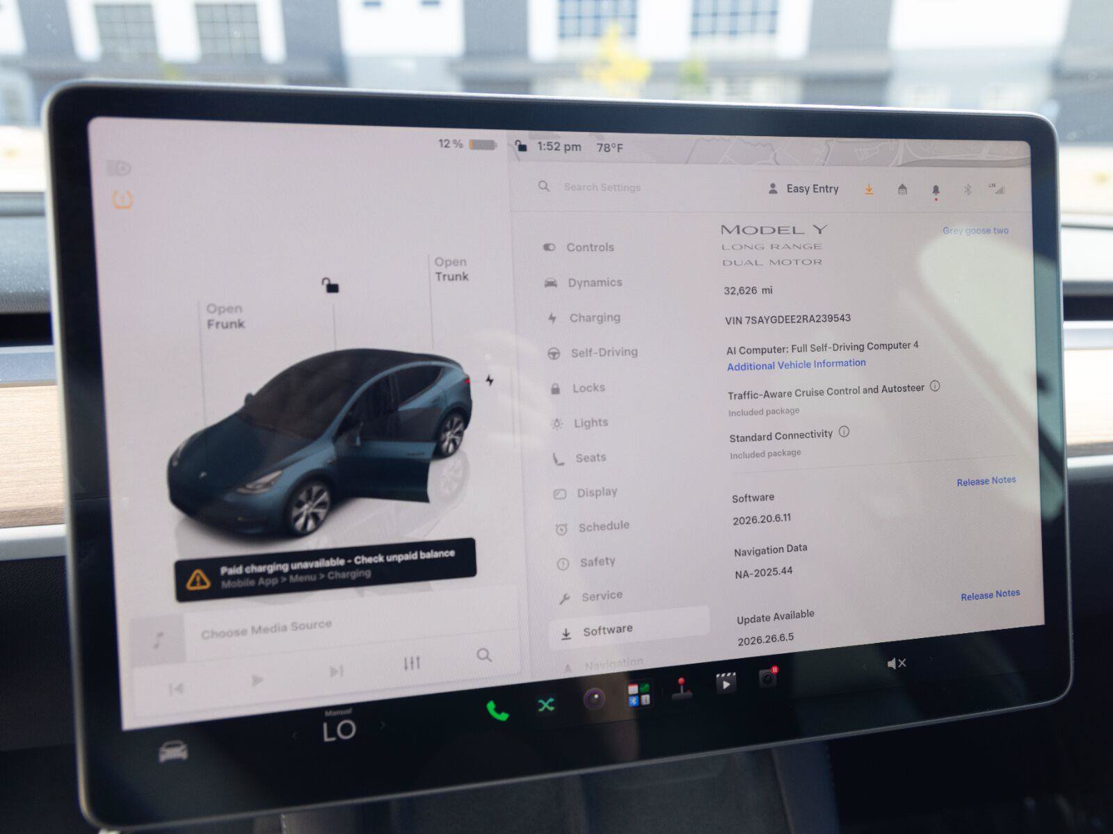 Used 2024 Tesla Model Y Long Range AWD/4WD image 22