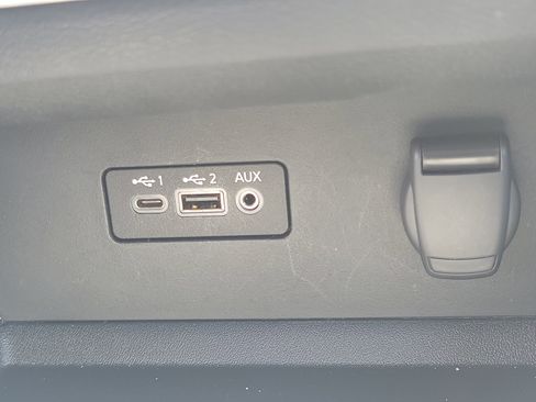 Used 2025 Nissan Altima 2.5 SV FWD image 27