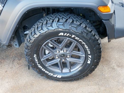 Used 2024 Jeep Wrangler Sport S image 15