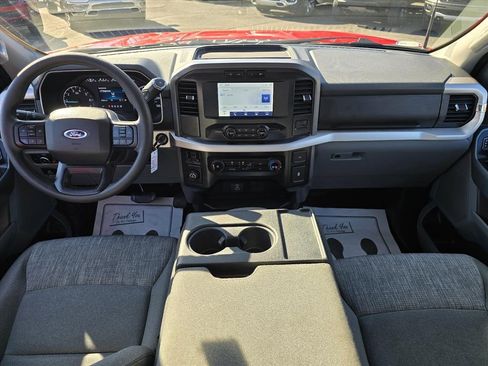 Used 2022 Ford F150 XLT image 3