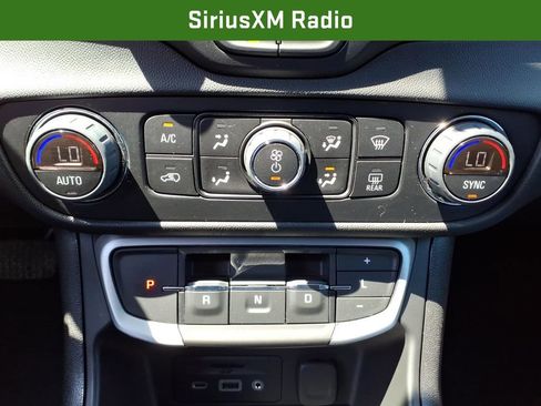 Certified 2022 GMC Terrain SLT w/ Tech Package FWD image 23