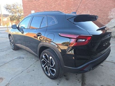 New 2026 Chevrolet Trax RS w/ Sunroof Package FWD image 5