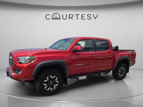 Used 2016 Toyota Tacoma TRD Off-Road w/ Towing Package AWD/4WD image 1