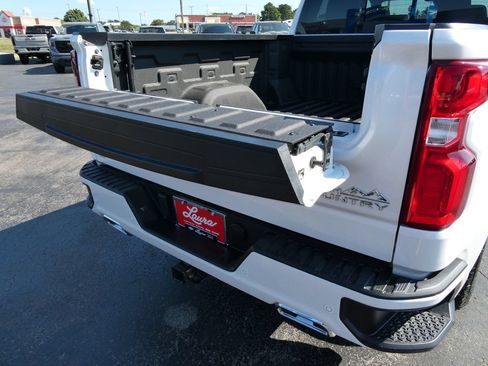 Certified 2024 Chevrolet Silverado 1500 High Country w/ Technology Package AWD/4WD image 18