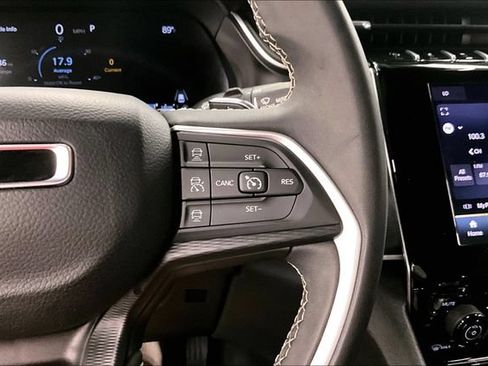 Used 2024 Jeep Grand Cherokee L Laredo AWD/4WD image 27