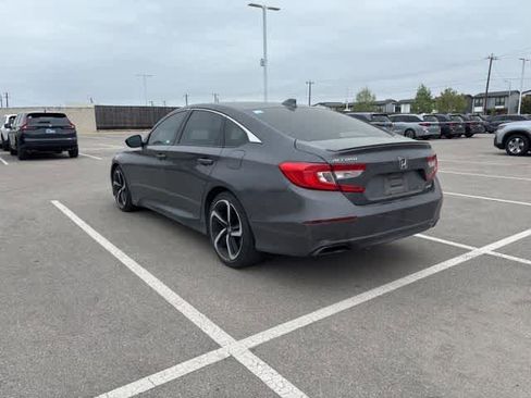 Used 2018 Honda Accord Sport image 3