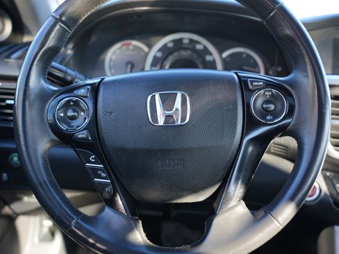 Used 2017 Honda Accord EX-L image 25