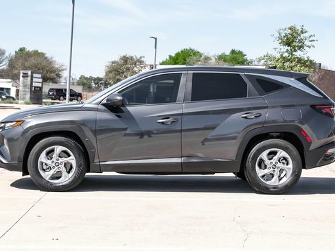 Used 2024 Hyundai Tucson SE FWD image 13