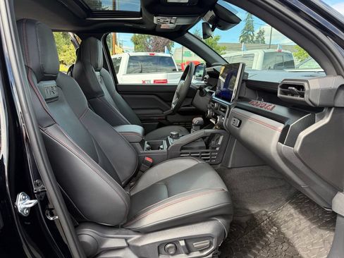 Used 2025 Toyota Tacoma TRD Pro AWD/4WD image 9