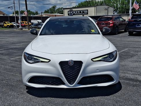 Used 2021 Alfa Romeo Giulia Ti w/ Nero Edizione AWD/4WD image 2