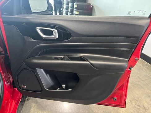 Used 2023 Jeep Compass High Altitude AWD/4WD image 18