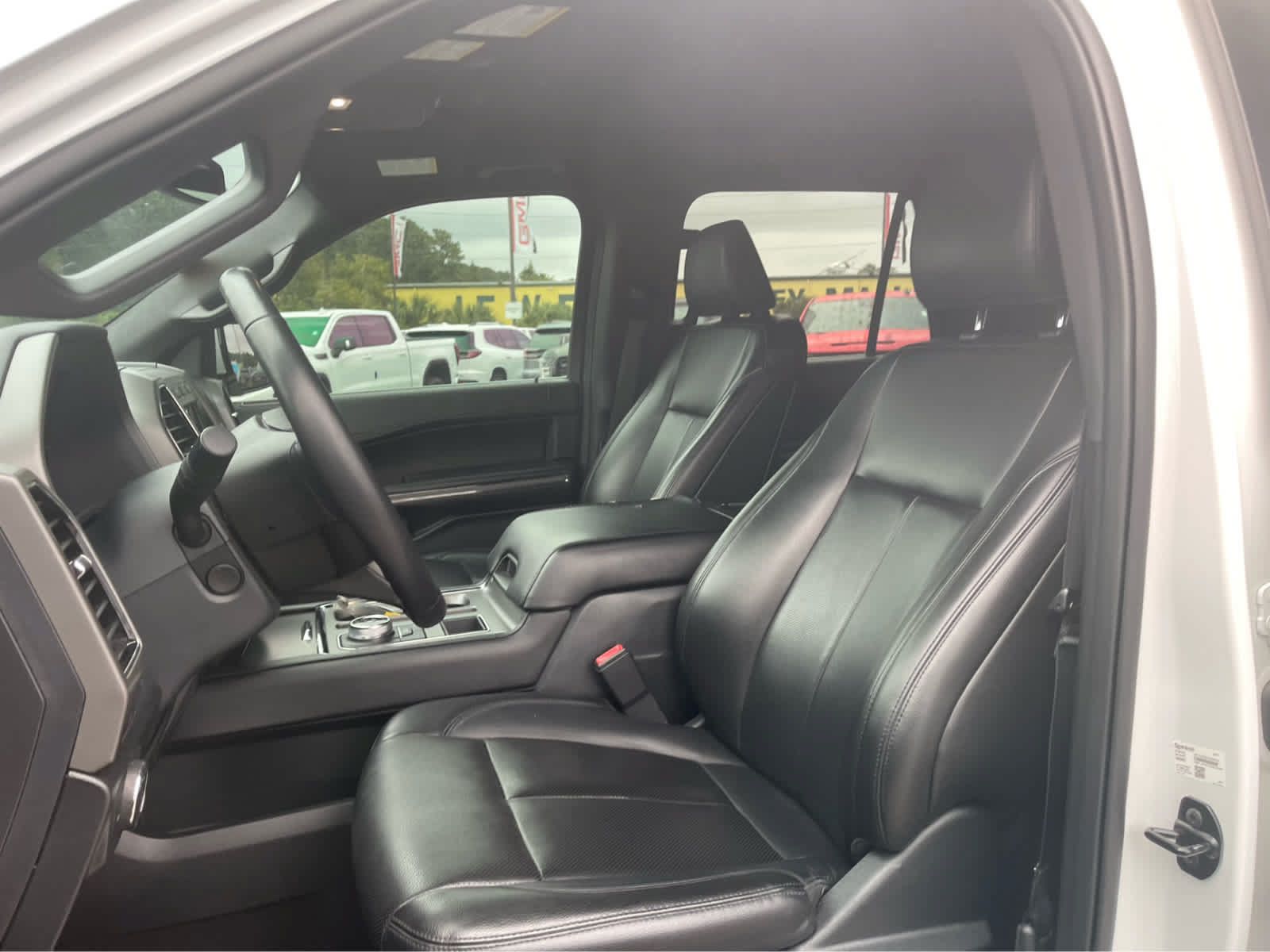 Used 2021 Ford Expedition XLT RWD image 12