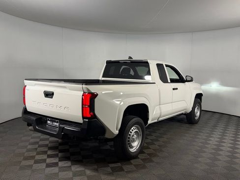 Used 2024 Toyota Tacoma SR image 7