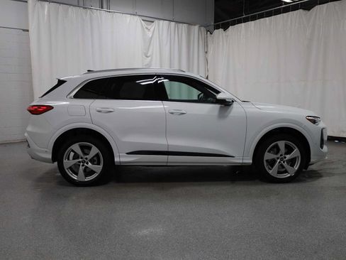 Certified 2025 Audi Q5 Premium Plus w/ Premium Plus AWD/4WD image 10