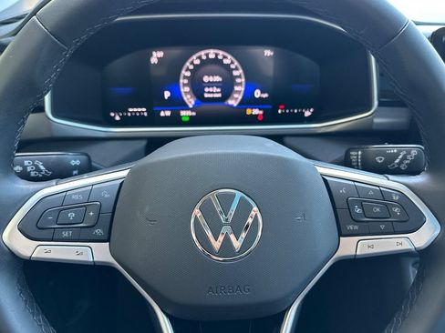 Certified 2026 Volkswagen Taos SE FWD image 23