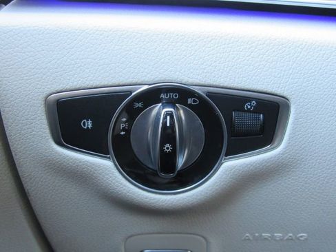 Used 2017 Mercedes-Benz E 300 image 35