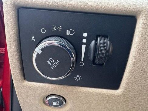 Used 2015 Jeep Grand Cherokee Overland w/ Advanced Technology Group image 22