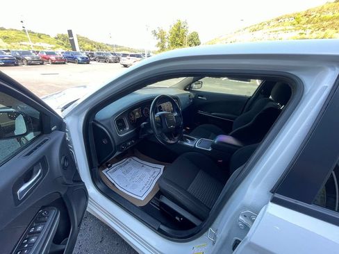Used 2022 Dodge Charger R/T RWD image 7