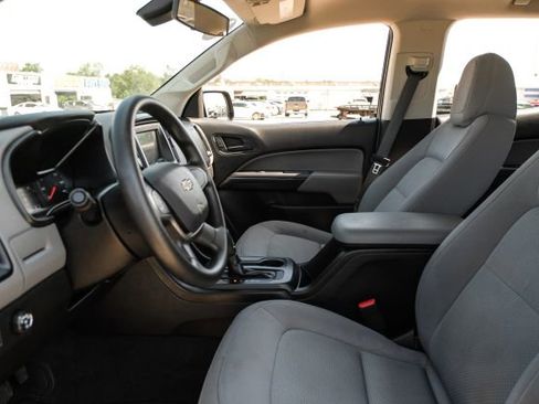 Used 2019 Chevrolet Colorado W/T w/ WT Convenience Package image 4