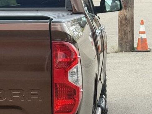 Used 2014 Toyota Tundra Limited w/ Limited Premium Package AWD/4WD image 18