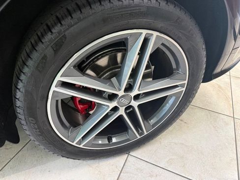 Used 2019 Audi SQ5 Premium Plus w/ Premium Plus Package image 5