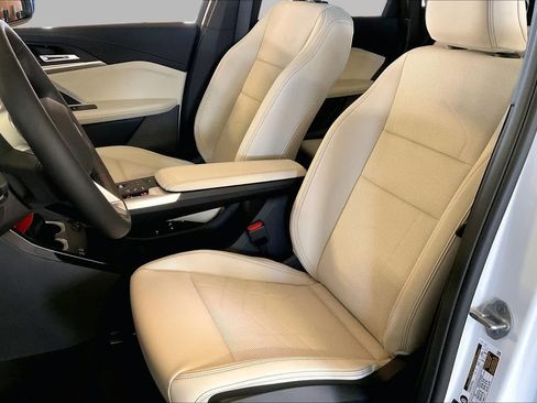 New 2026 BMW X1 xDrive28i w/ Technology Package AWD/4WD image 9