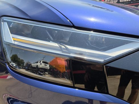 Used 2020 Audi Q8 Premium Plus AWD/4WD image 12