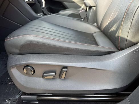 Used 2024 Volkswagen Tiguan Wolfsburg Edition image 17