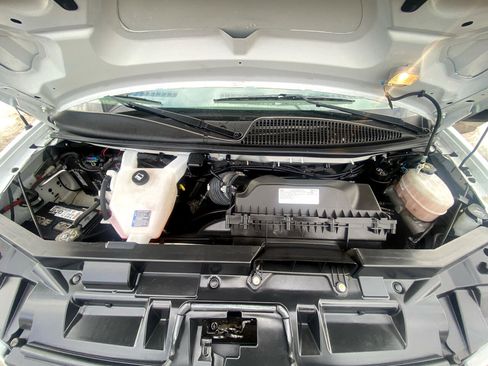 Used 2022 Chevrolet Express 3500 RWD 3500 135 w/ Driver Convenience Package image 43