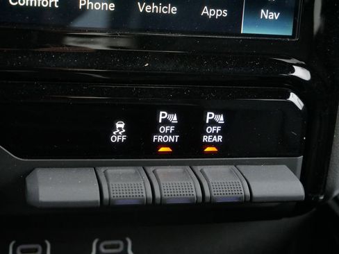 Used 2025 RAM 1500 Laramie image 35