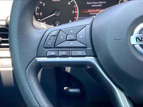 Used 2021 Nissan Altima 2.5 SV FWD image 23