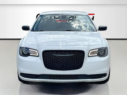 Used 2022 Chrysler 300 Touring w/ Sport Appearance Package RWD image 2
