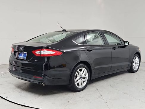Used 2016 Ford Fusion SE FWD image 6