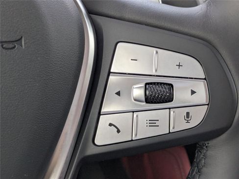 Used 2025 BMW X4 xDrive30i image 28