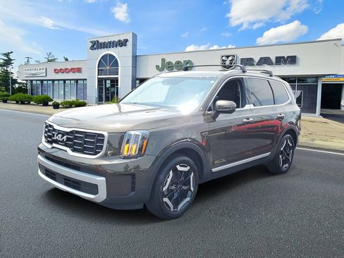 Used 2024 Kia Telluride S w/ S Sunroof Package AWD/4WD image 2
