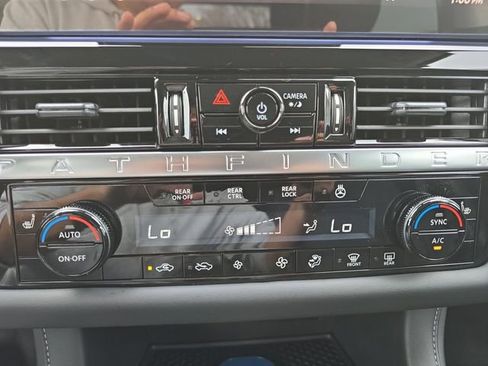 New 2026 Nissan Pathfinder SL FWD image 4