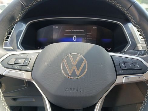 Used 2024 Volkswagen Tiguan SE FWD image 14