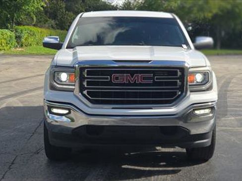 Used 2018 GMC Sierra 1500 2WD Crew Cab image 11