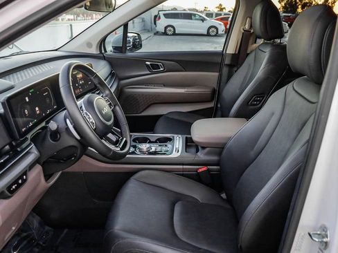 Used 2026 Kia Carnival SX image 19