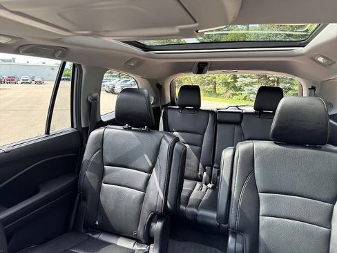 Used 2019 Honda Pilot Elite image 14
