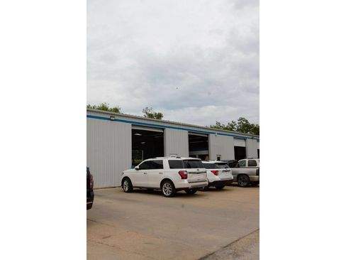 New 2026 GMC Sierra 2500 AT4 w/ AT4 Preferred Package AWD/4WD image 40