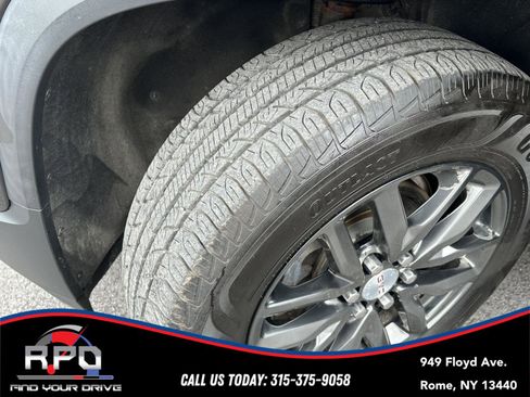 Used 2018 GMC Acadia SLT image 11