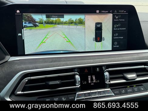 Used 2022 BMW X7 M50i AWD/4WD image 34